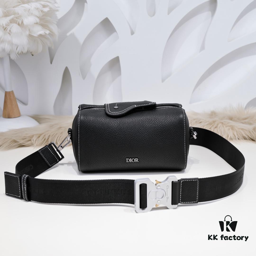 692f10f34ecd253cf1078c1a Dior Latest Men's Shoulder Bag - Official Store New Arrival, Website Synchronized, Premium Full-Leather Quality Model D9666