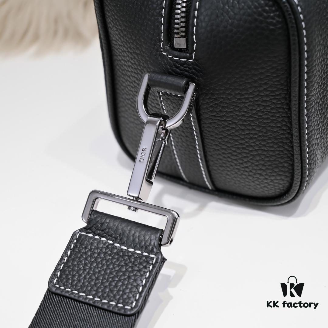 692f10f44ecd253cf1078c1d Dior Latest Men's Shoulder Bag - Official Store New Arrival, Website Synchronized, Premium Full-Leather Quality Model D9666