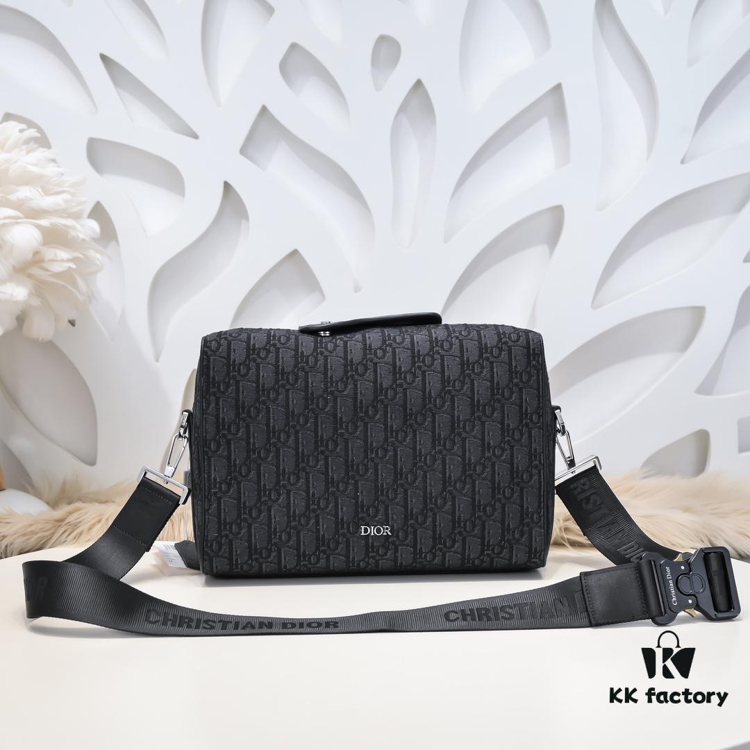 692f10ff4ecd253cf1078c33 Dior Latest Men's Messenger Bag / Shoulder Bag - Black Oblique Print with Grained Calfskin