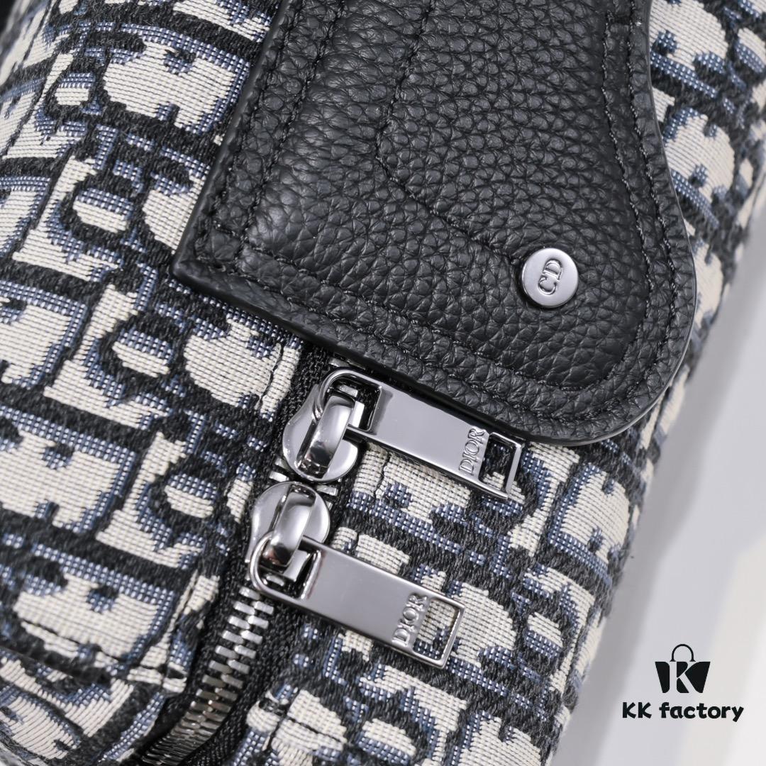 692f110a4ecd253cf1078c47 Dior Latest Men's Shoulder Bag Blue Cloth Version D9666