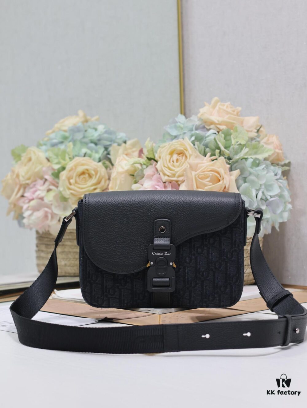 692f110e4ecd253cf1078c4f Small Men's Saddle Flap Messenger Bag in Black Fabric