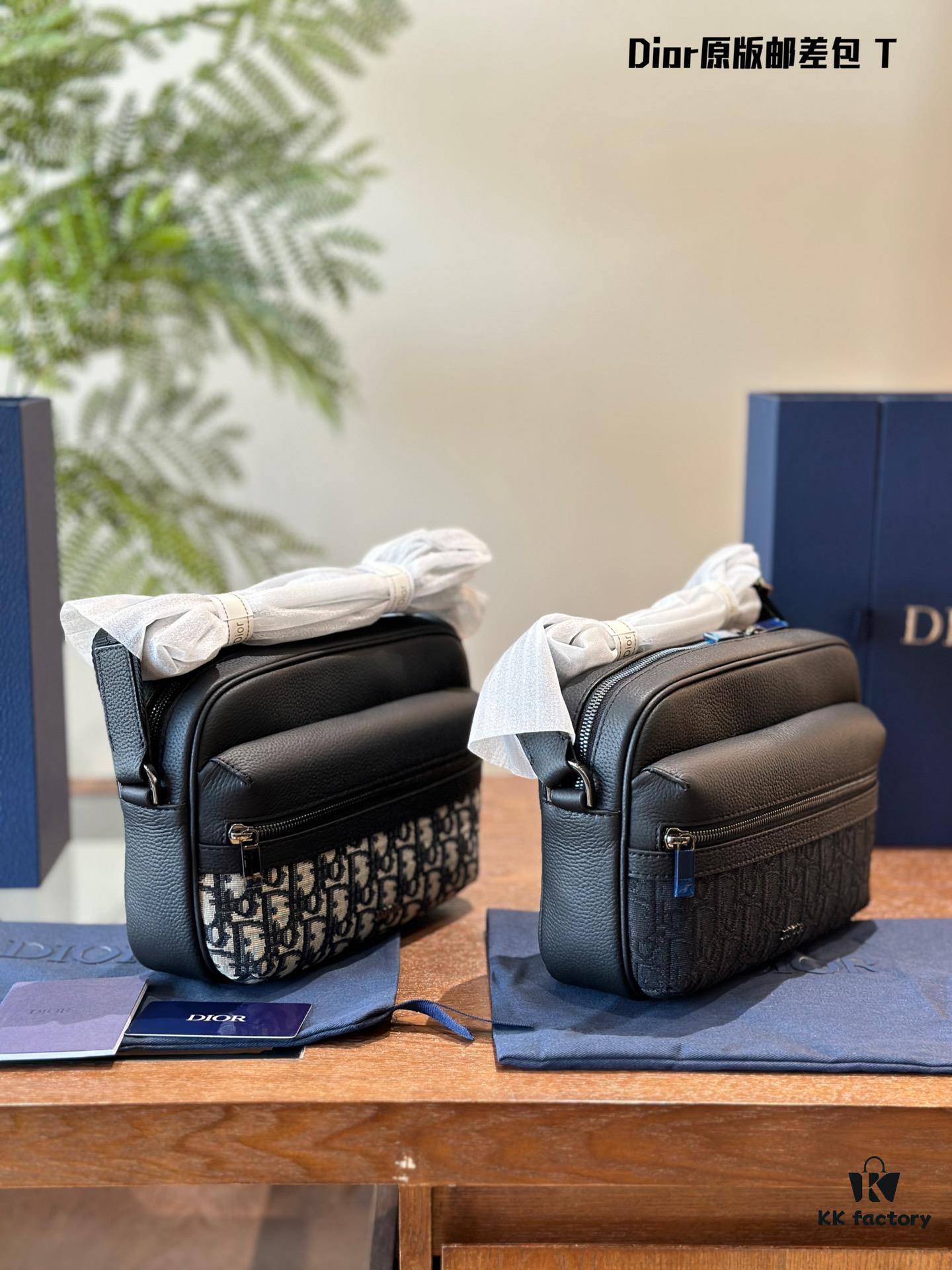 692f111c4ecd253cf1078c65 Dior Men's Messenger Bag
