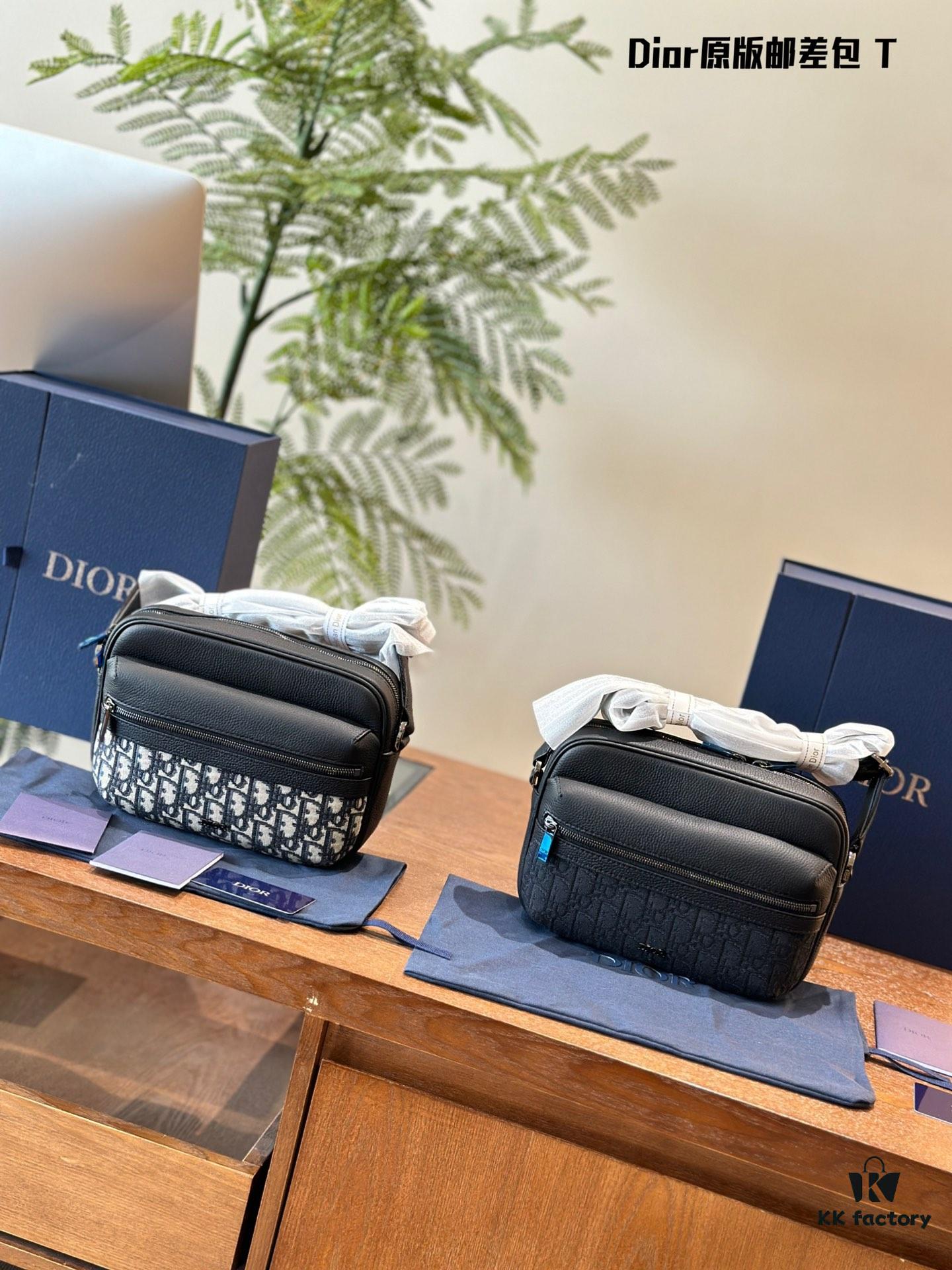 692f111e4ecd253cf1078c6a Dior Men's Messenger Bag