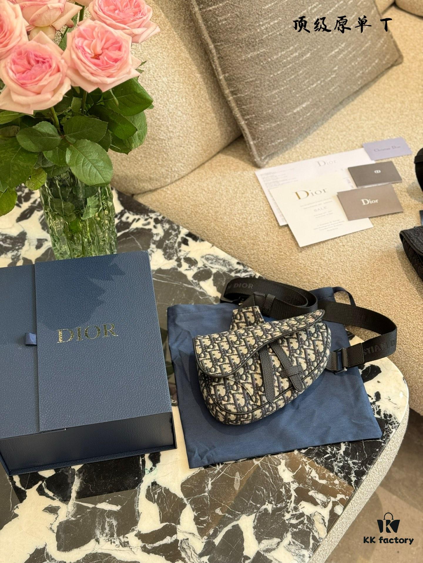 692f112b4ecd253cf1078c80 Top Quality Dior Men's Bag, Exuding Exceptional Taste