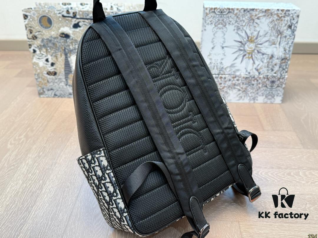 692f11554ecd253cf1078cd1 Dior Men's Backpack