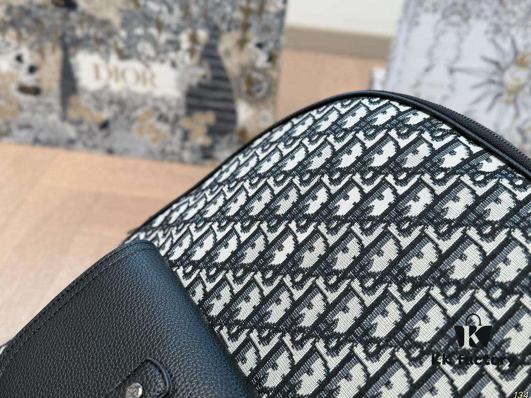 692f11594ecd253cf1078cda Dior Men's Backpack