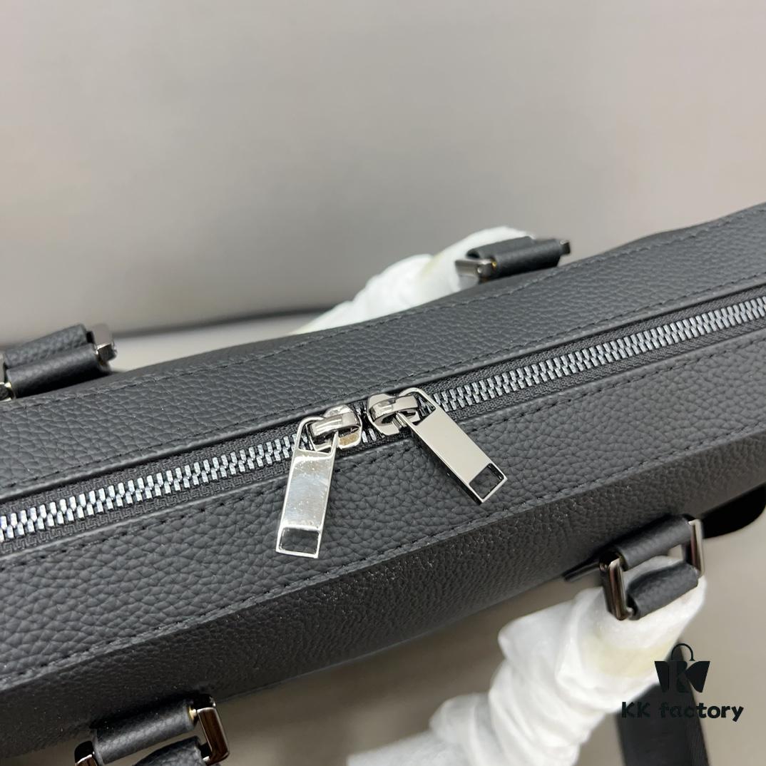692f116b4ecd253cf1078d07 Dior Men's Leather Briefcase Laptop Bag Crossbody Handbag with Exquisite Inlay Craftsmanship, Classic and Versatile Design, Original Factory Material, High-End Quality, Includes Dust Bag, 38 x 27 cm