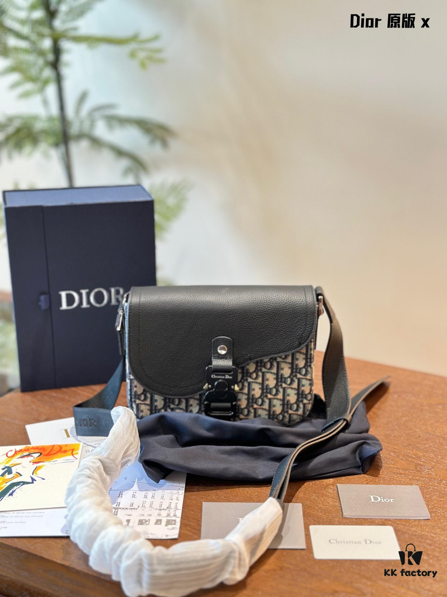 692f117c4ecd253cf1078d31 Full Leather with Vintage Pattern - Dior New Men's Saddle Messenger Bag