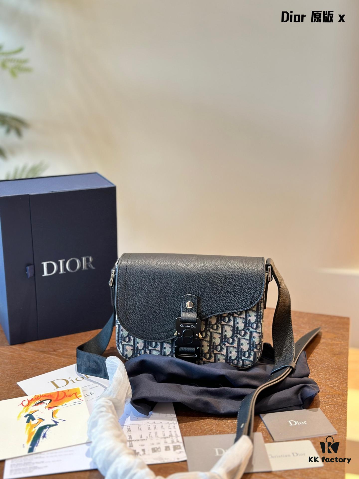 692f117c4ecd253cf1078d32 Full Leather with Vintage Pattern - Dior New Men's Saddle Messenger Bag