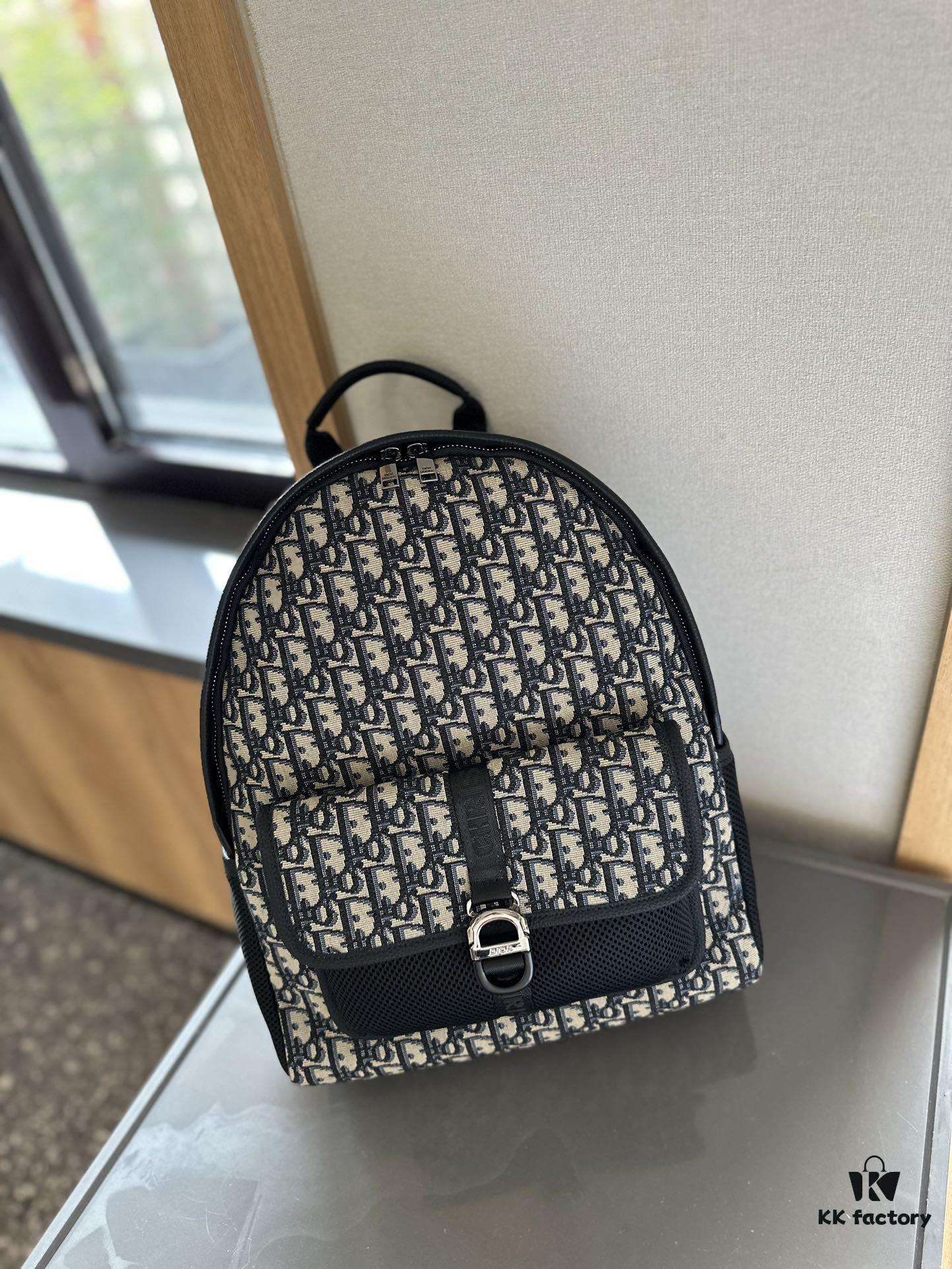 692f11864ecd253cf1078d47 Dior Men's Backpack