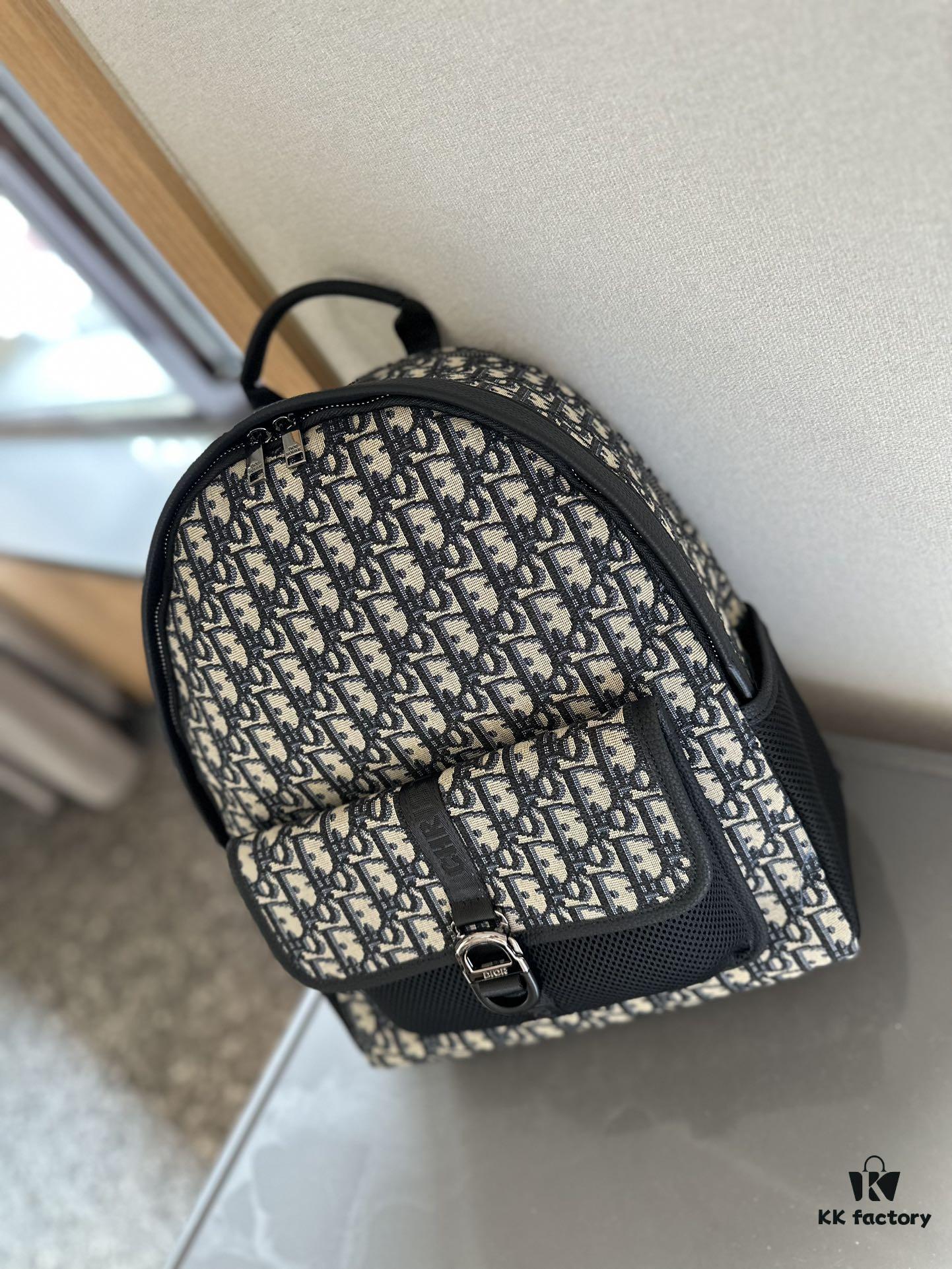 692f11874ecd253cf1078d49 Dior Men's Backpack