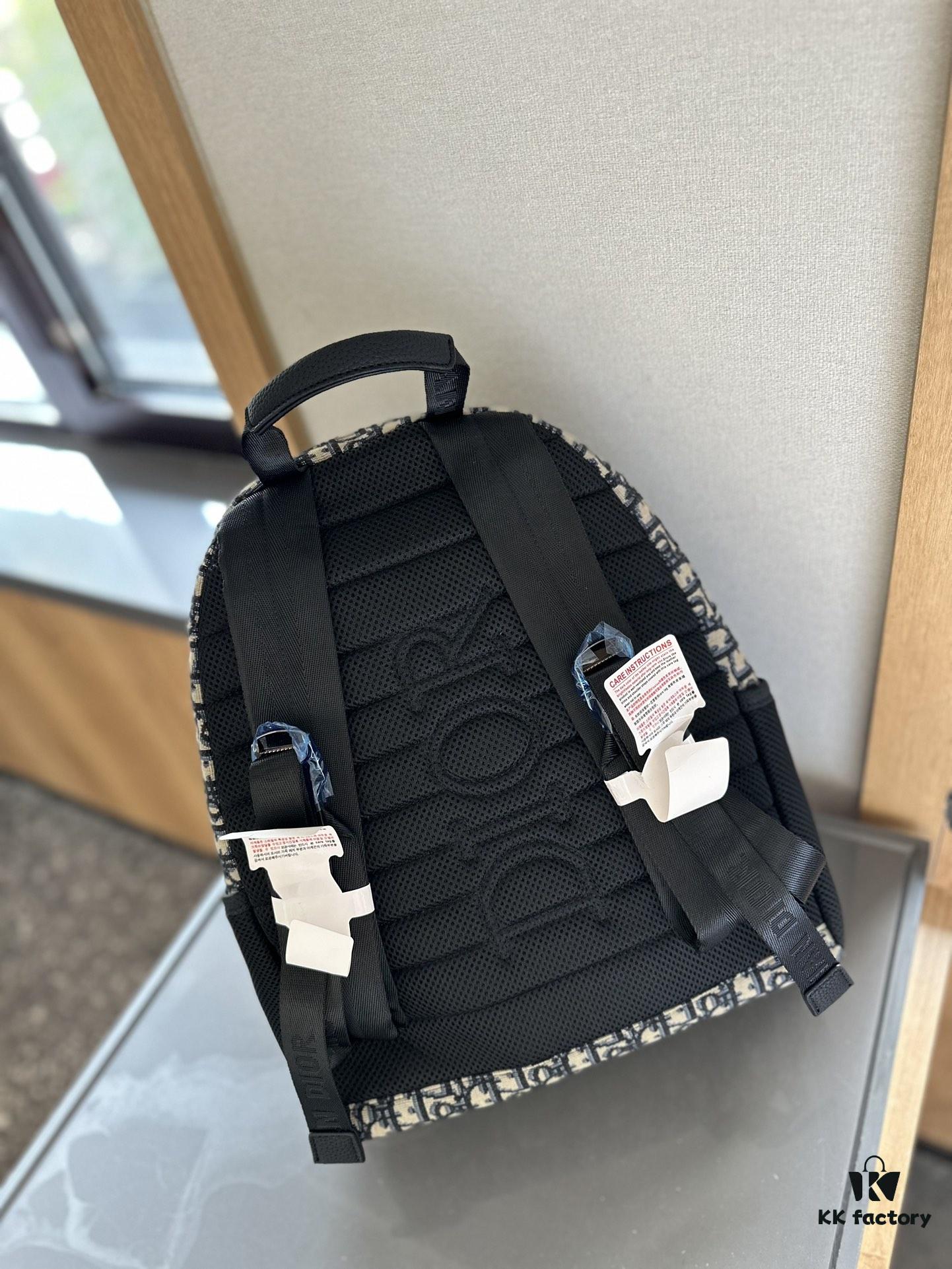 692f11884ecd253cf1078d4b Dior Men's Backpack