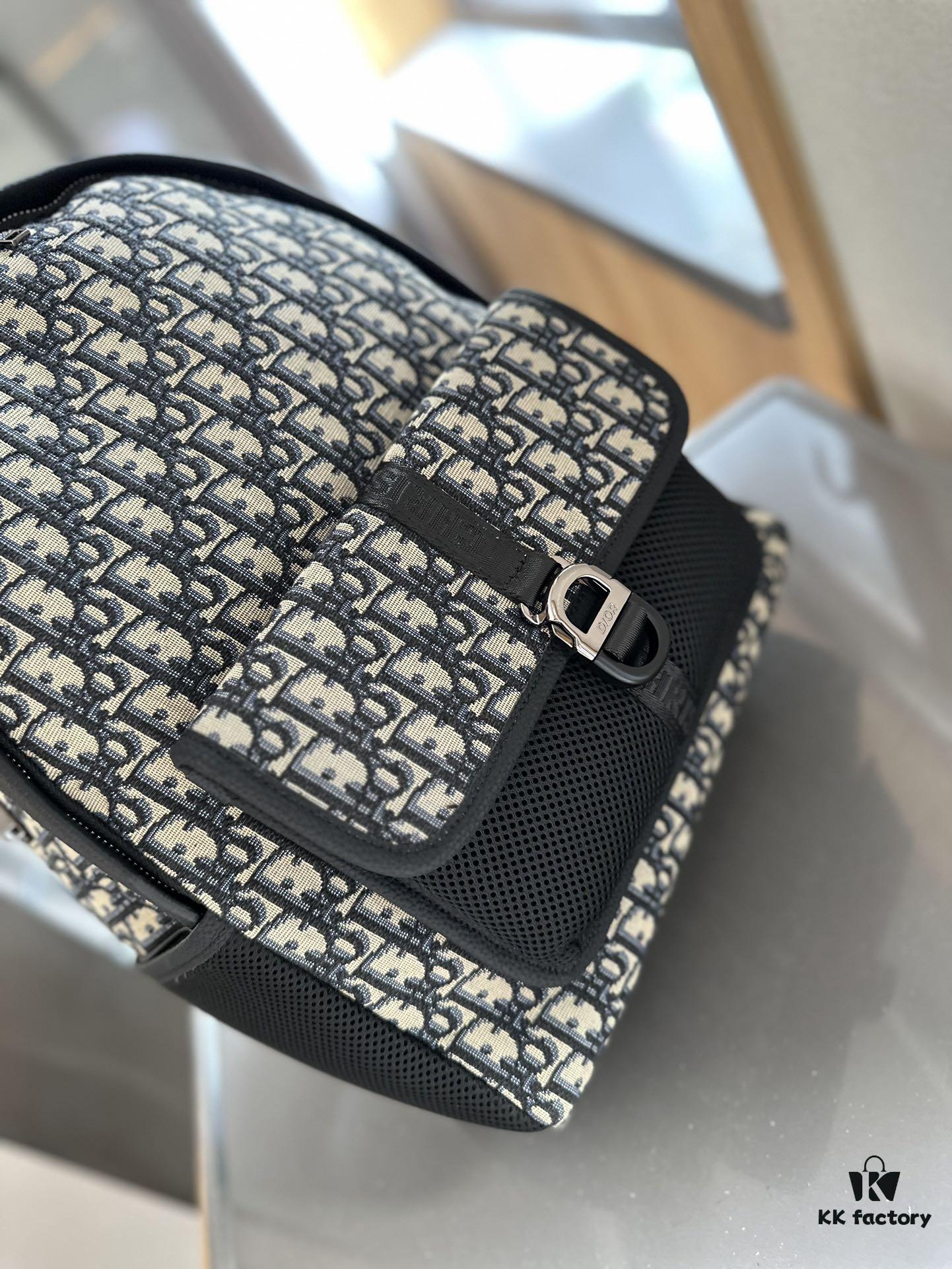 692f118e4ecd253cf1078d59 Dior Men's Backpack