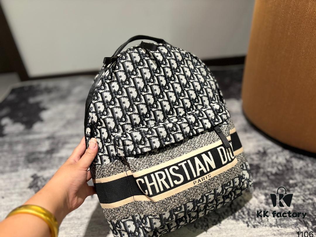 692f119a4ecd253cf1078d74 Dior Men's Backpack