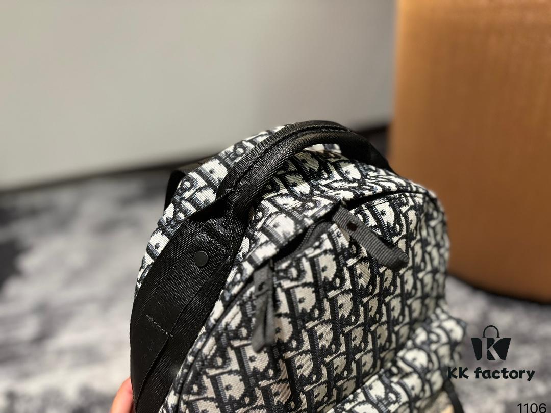 692f119b4ecd253cf1078d77 Dior Men's Backpack