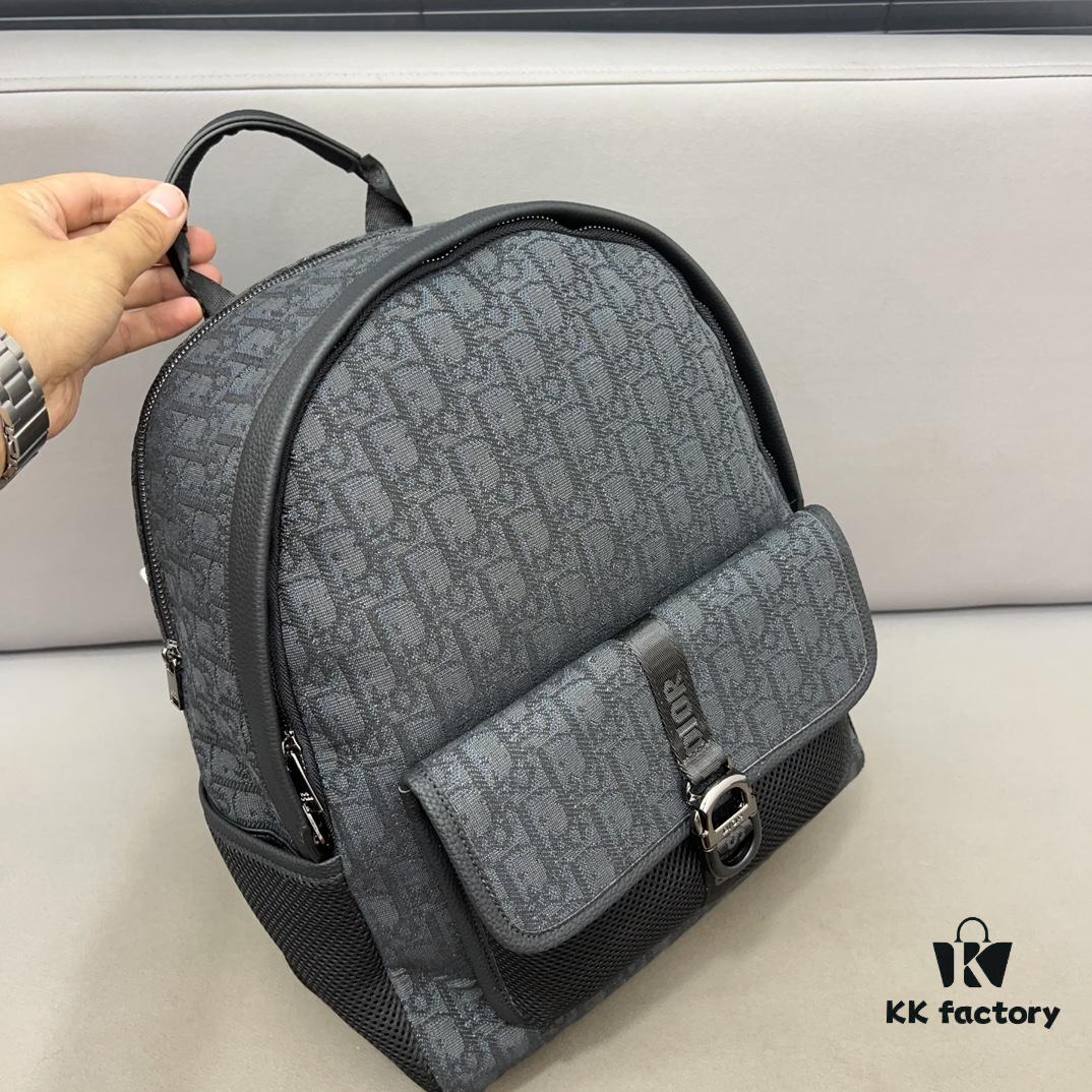 692f119c4ecd253cf1078d7a DIOR Men's Sac à dos 8 Denim Saddle Backpack, Unisex Large-Capacity Backpack, School Bag with Precise Inlay Craftsmanship, Classic and Versatile