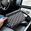 692f11af4ecd253cf1078da1 High-End New Arrival 'Dior Saddle' Messenger Bag, Oblique Monogram Embroidered, Premium Imported Canvas Fabric, Men's Crossbody Bag with Clear Logo Hardware, Smooth Zipper, Refined Craftsmanship