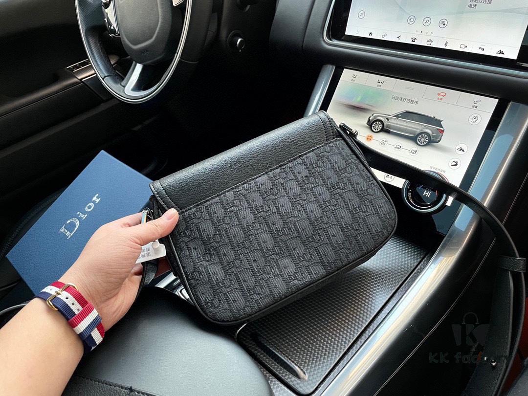 692f11c14ecd253cf1078dc0 Luxury Goods! New 'Dior' Messenger Bag Saddle Bag Oblique Monogram Embroidered Men's Messenger Bag Premium Imported Canvas Fabric Smooth Zipper High-Definition Hardware Logo Special Lining Exquisite Craftsmanship Every Detail In Place Must-Have for Fashionable Men Size 23/17/7 Comes with Gift Box
