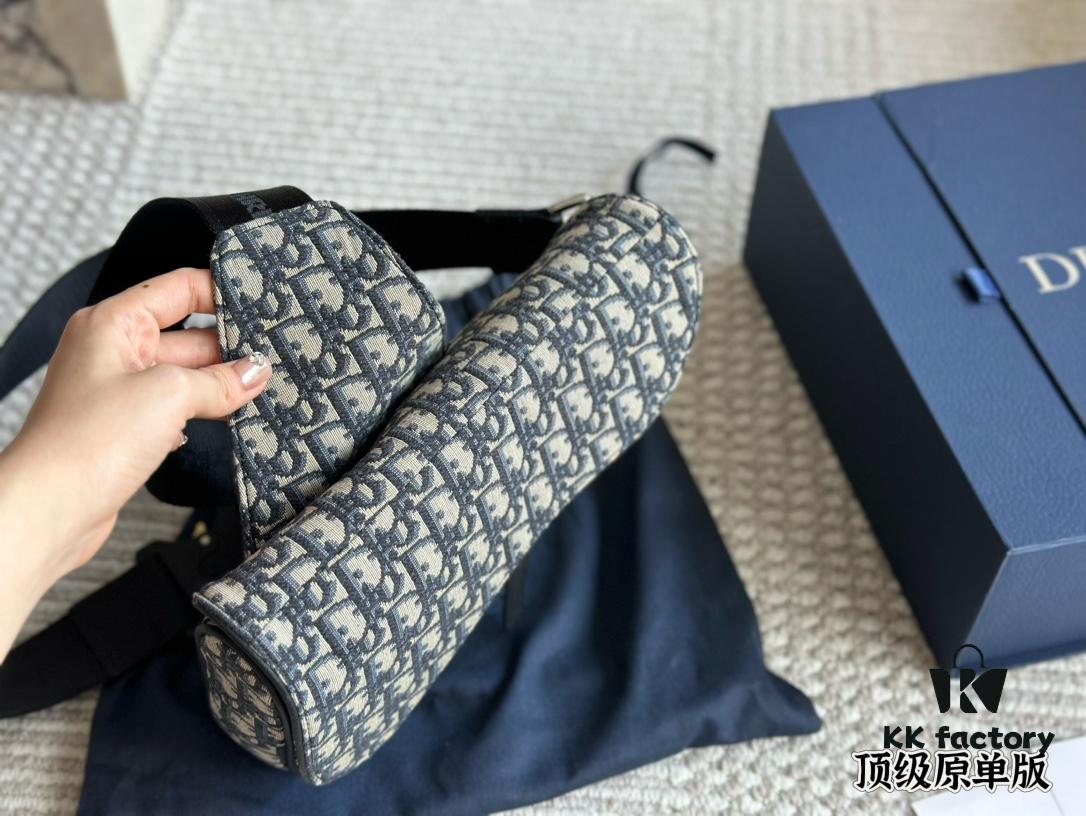 692f11c84ecd253cf1078dd0 Dior Saddle Bag for Men - A Bold Take on the Iconic Saddle Design