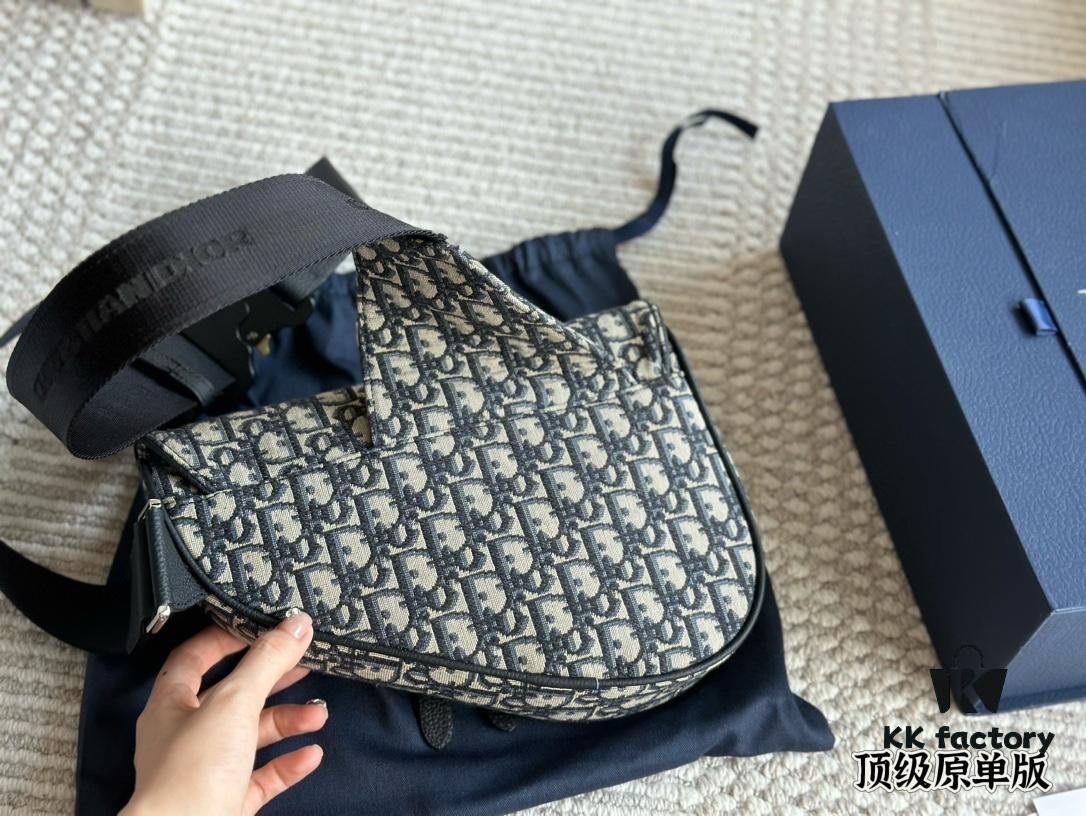 692f11ca4ecd253cf1078dd5 Dior Saddle Bag for Men - A Bold Take on the Iconic Saddle Design