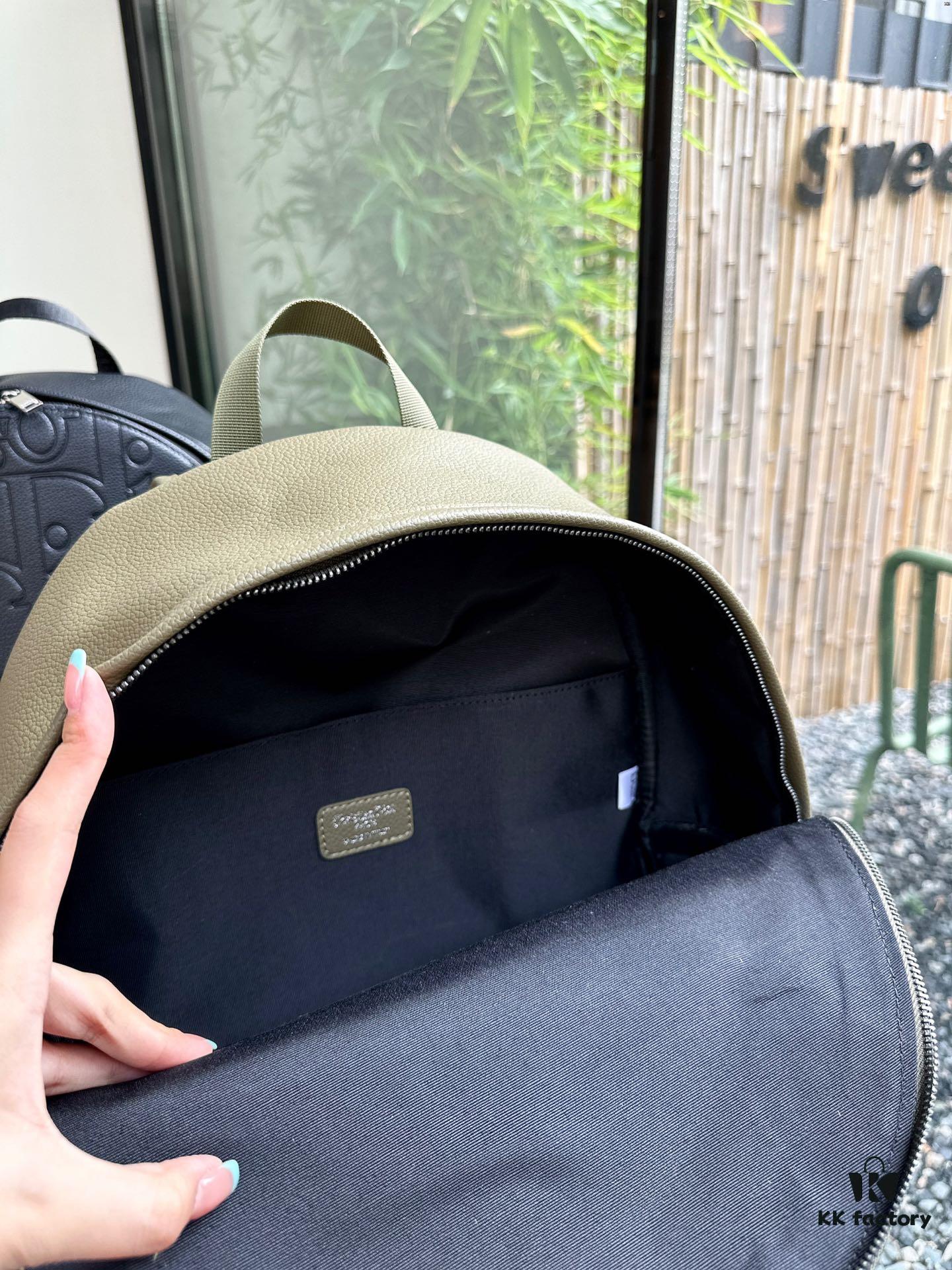 692f11d54ecd253cf1078de6 Dior Launches New Men's Backpack
