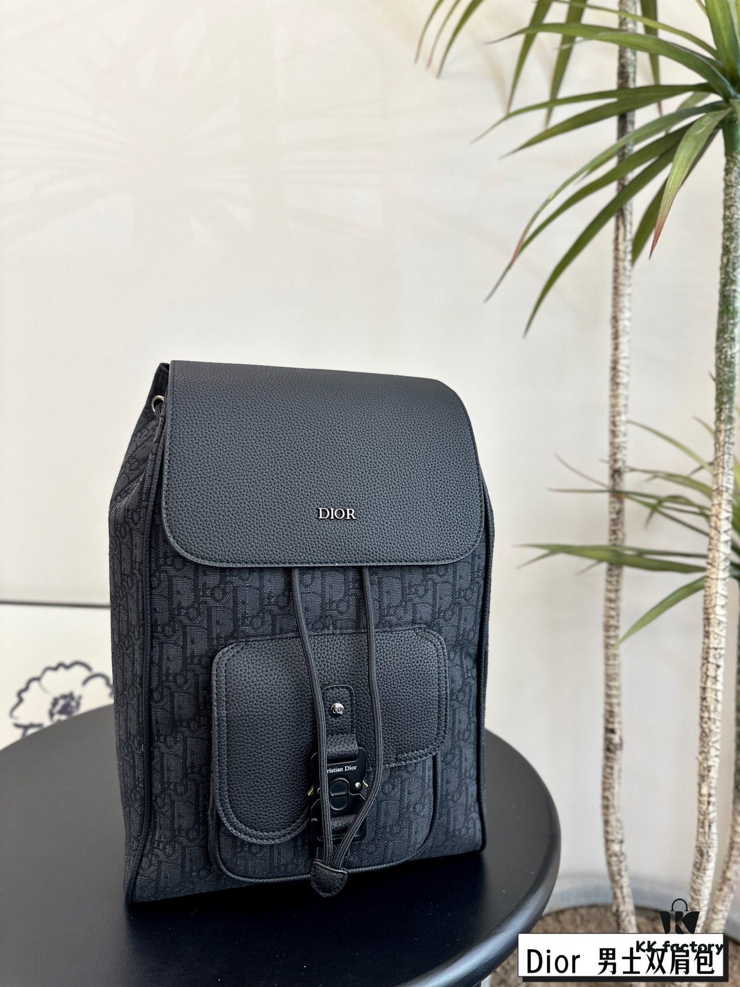 692f11db4ecd253cf1078df2 Dior Men's Backpack