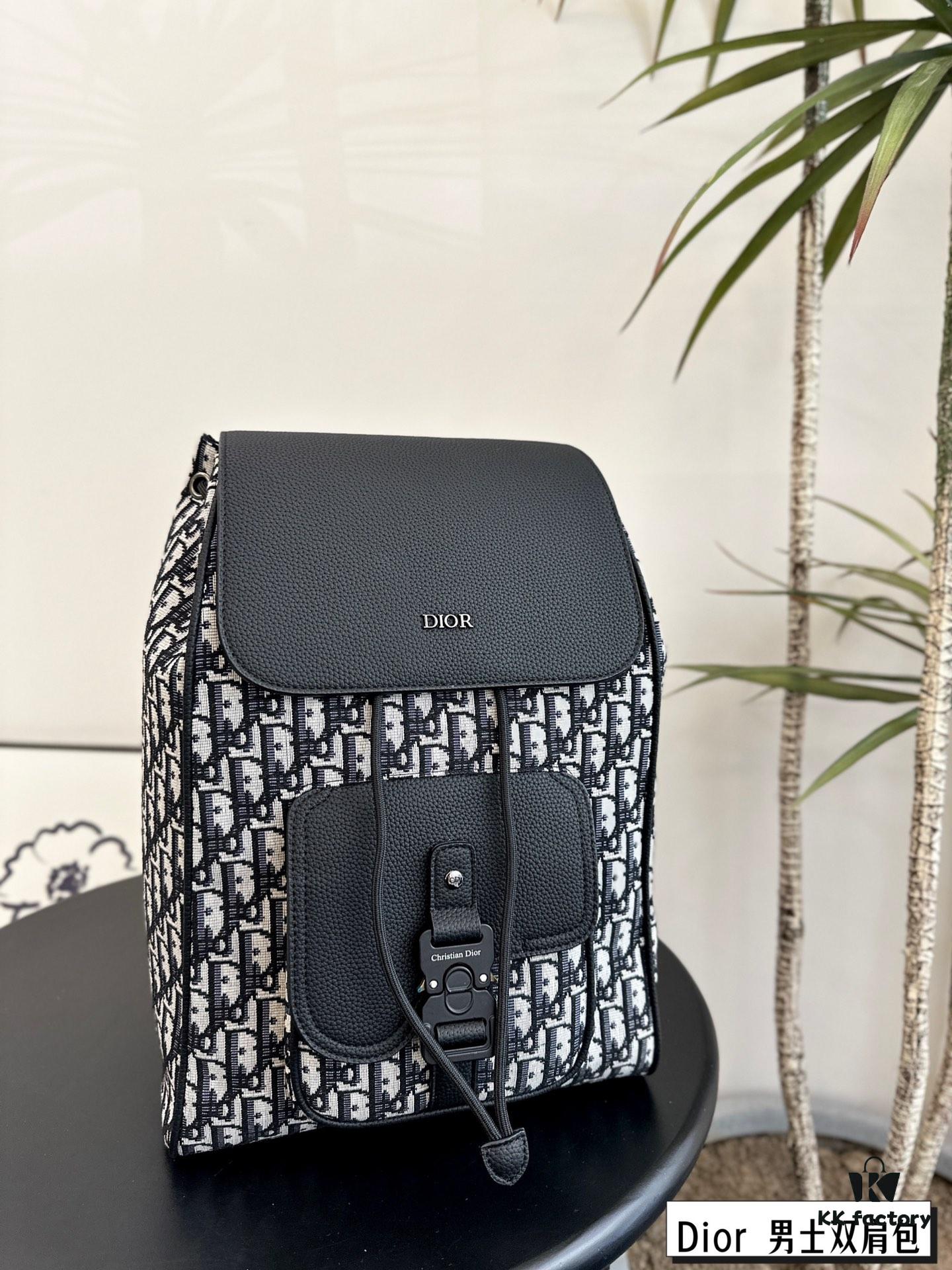 692f11db4ecd253cf1078df4 Dior Men's Backpack