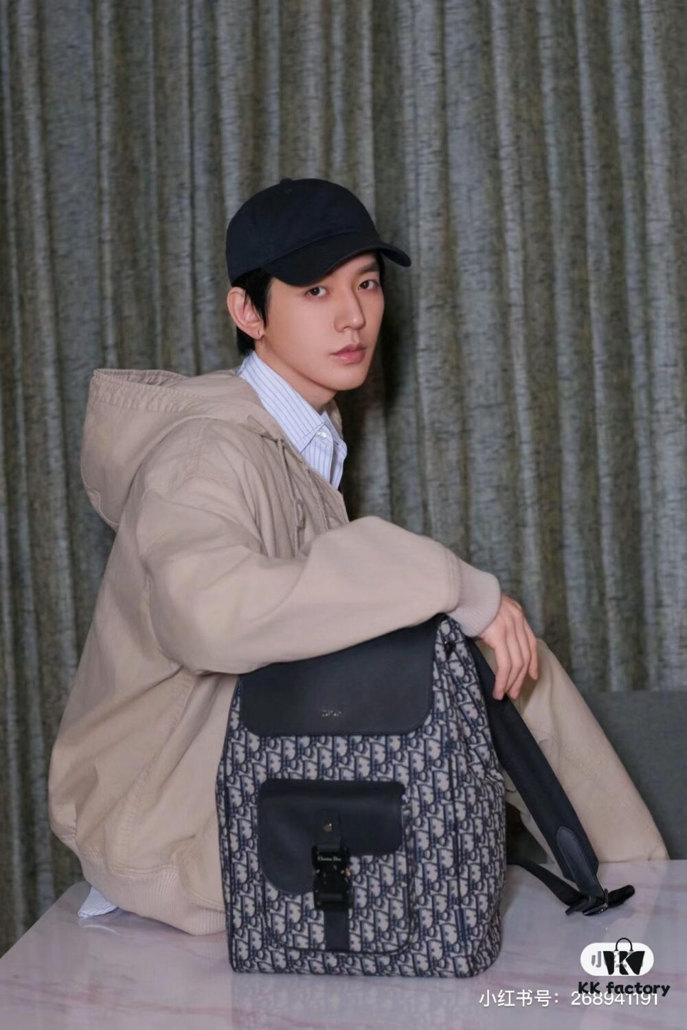 692f11e64ecd253cf1078e08 Dior Men's New Heavyweight Vintage Print Backpack