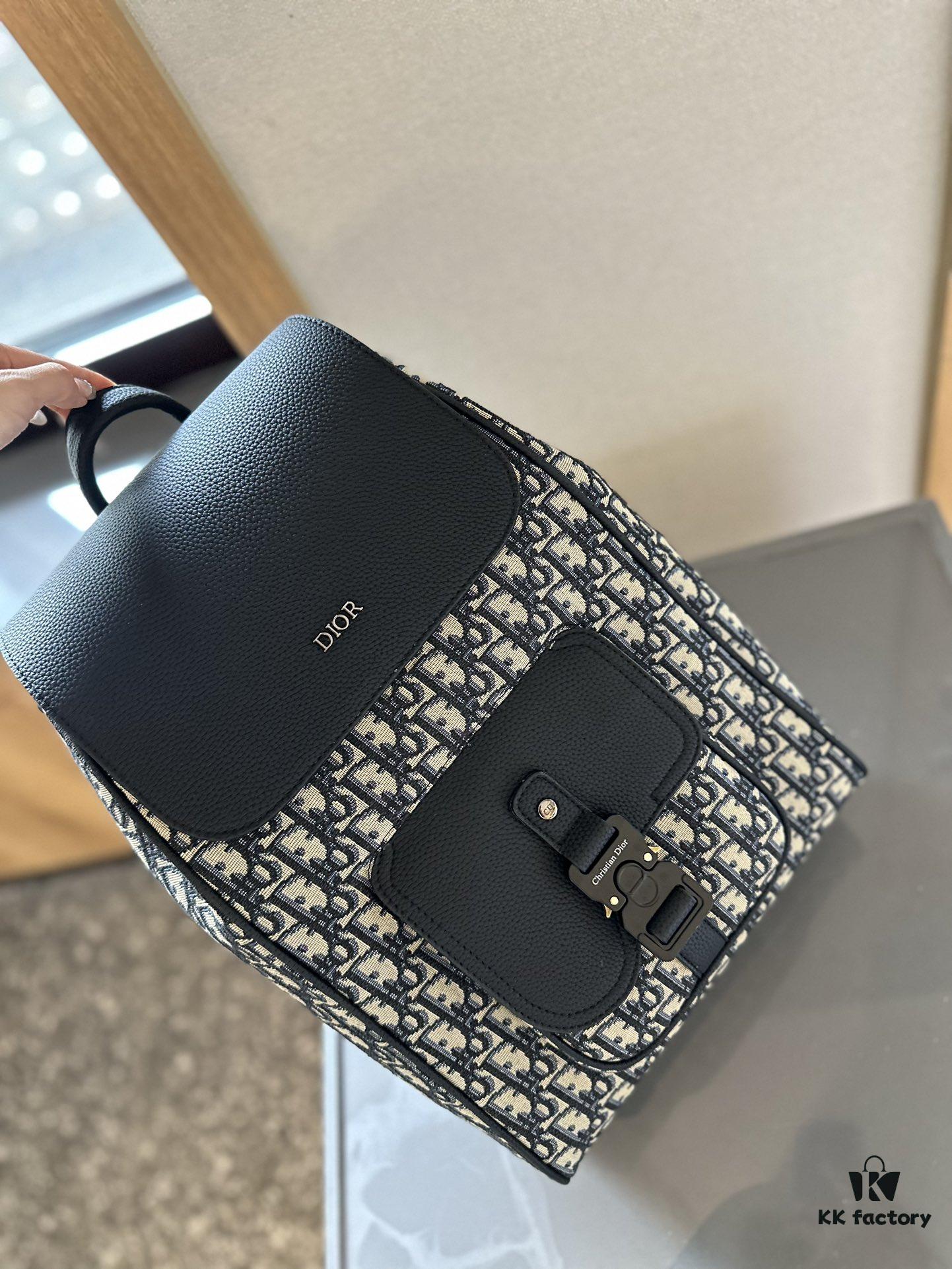 692f11f24ecd253cf1078e1d Dior Men's Backpack - Spacious and Unisex Design