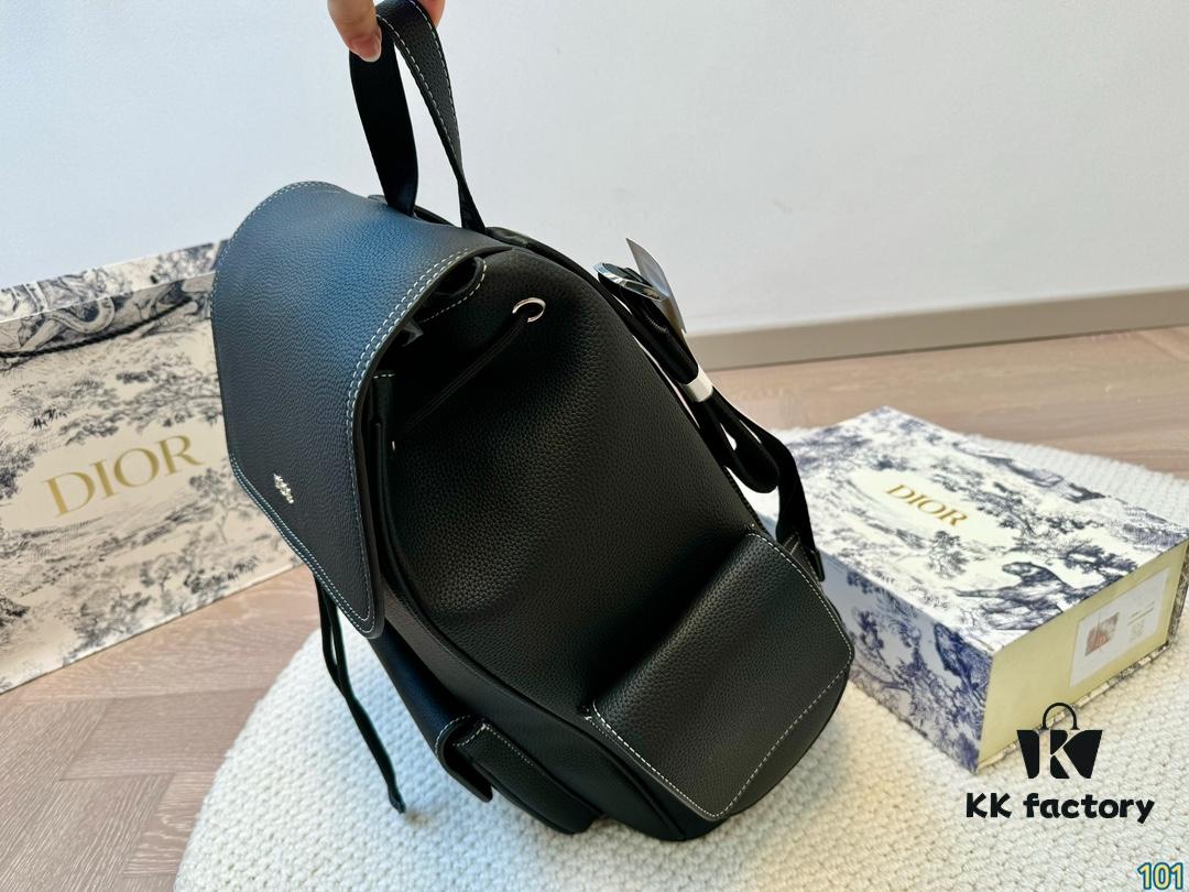 692f11f34ecd253cf1078e22 Dior Men's Backpack