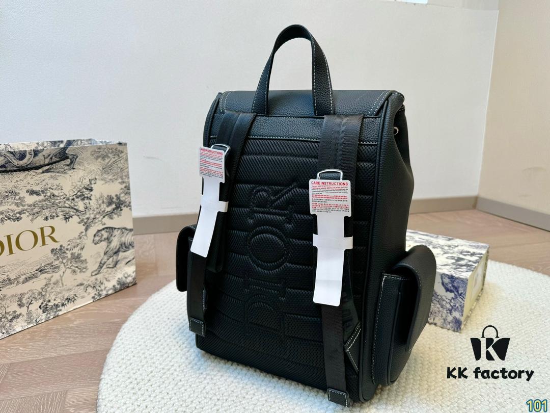 692f11f64ecd253cf1078e28 Dior Men's Backpack