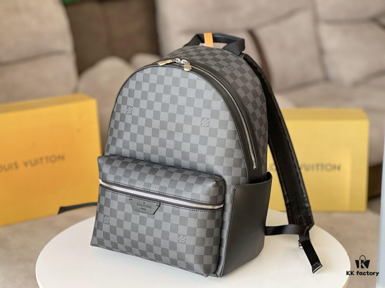 692f12234ecd253cf1078e76 DISCOVERY Leather Backpack N40514 Black Grid