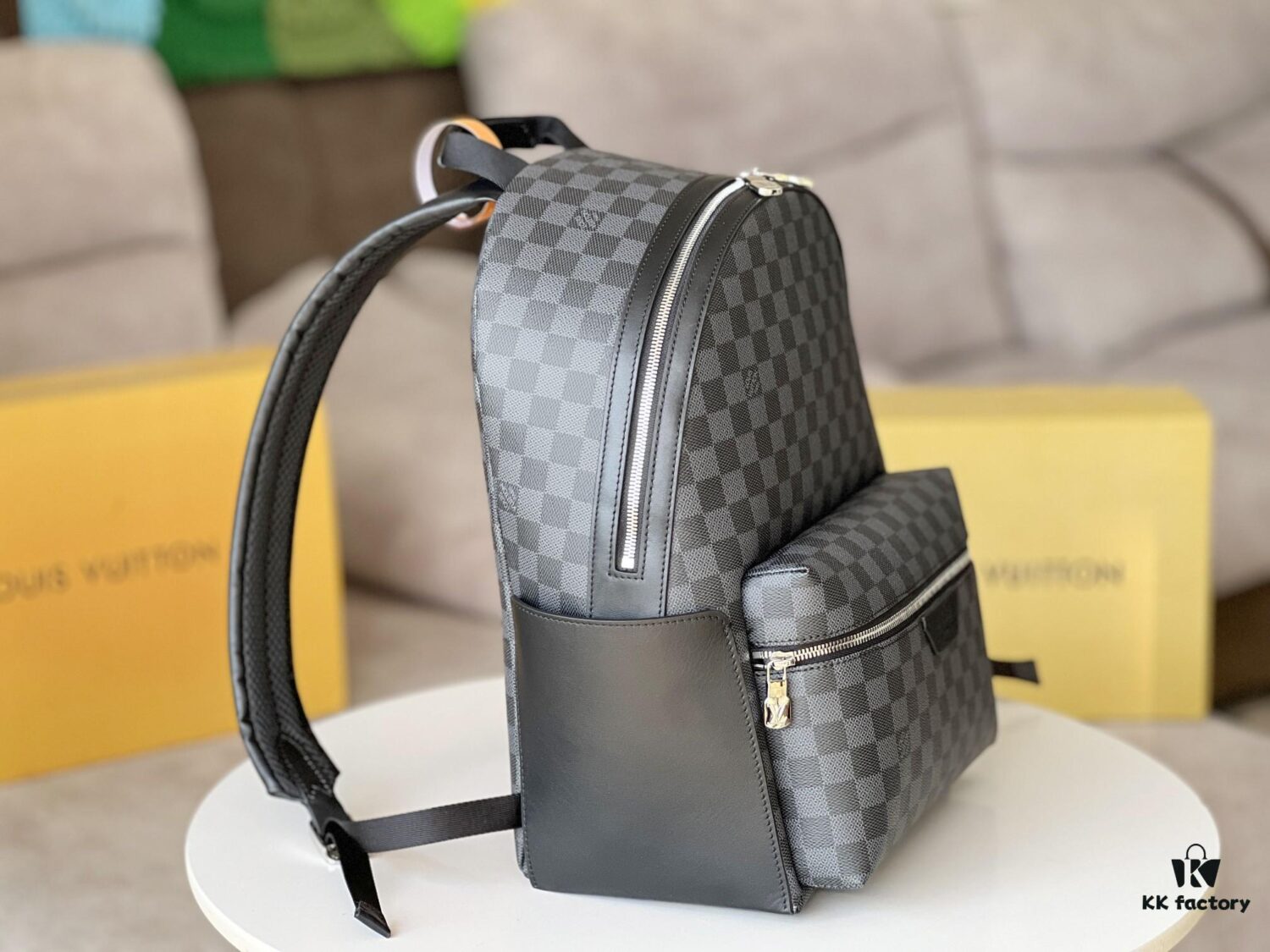 692f12254ecd253cf1078e78 DISCOVERY Leather Backpack N40514 Black Grid