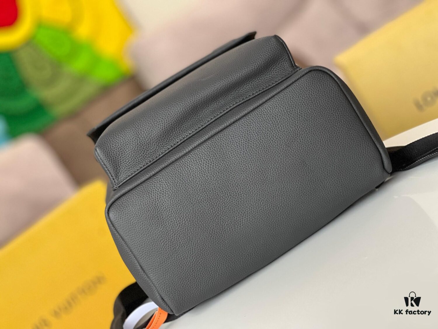 692f125a4ecd253cf1078ecf Top-Quality Original Stock - Full-Grain Calfskin Aerogram Backpack with Chip Encoding, Model M57079 Black