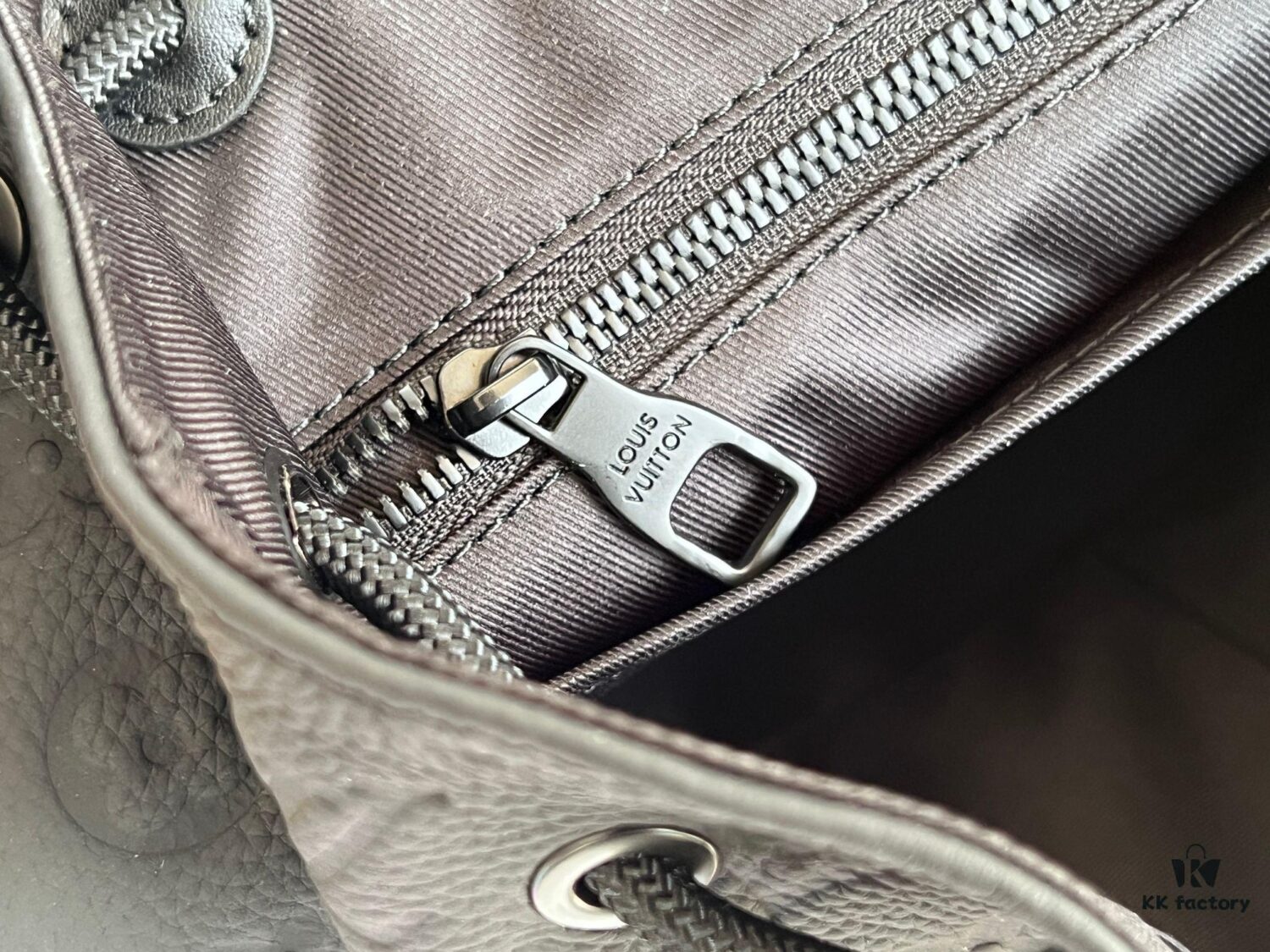 692f127f4ecd253cf1078f0f Original Chip Version Model: M20899 Full Leather Embossed Small Backpack Game Console Style Christopher Backpack