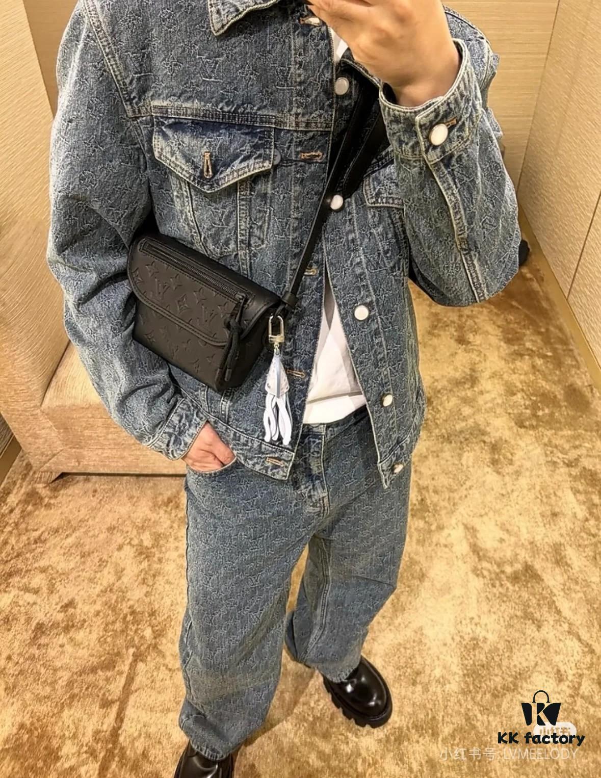 692f129f4ecd253cf1078f3f Original Stock Top Grain Embossed Calfskin Pulse Mini Bag Model: M12636