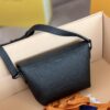 692f12a04ecd253cf1078f42 Original Stock Full-Grain Leather with Chip, All-Steel Hardware, Embossed Calfskin Model: M12636 Pulse Mini Bag