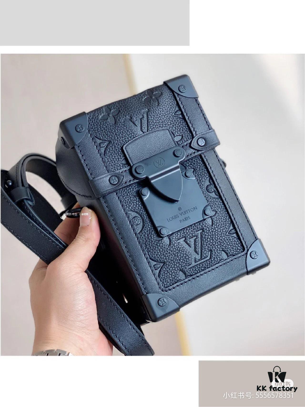 692f12bc4ecd253cf1078f70 🖤【Top-tier Original Order 😇 Reencoding Chip】Upgraded Exclusive High-definition Real Photo ✈️ Model: M82070 Embossed Camera Bag