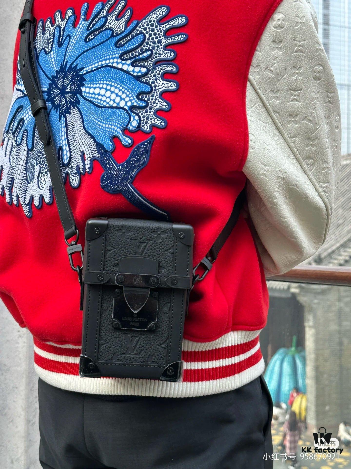 692f12be4ecd253cf1078f74 🖤【Top-tier Original Order 😇 Reencoding Chip】Upgraded Exclusive High-definition Real Photo ✈️ Model: M82070 Embossed Camera Bag