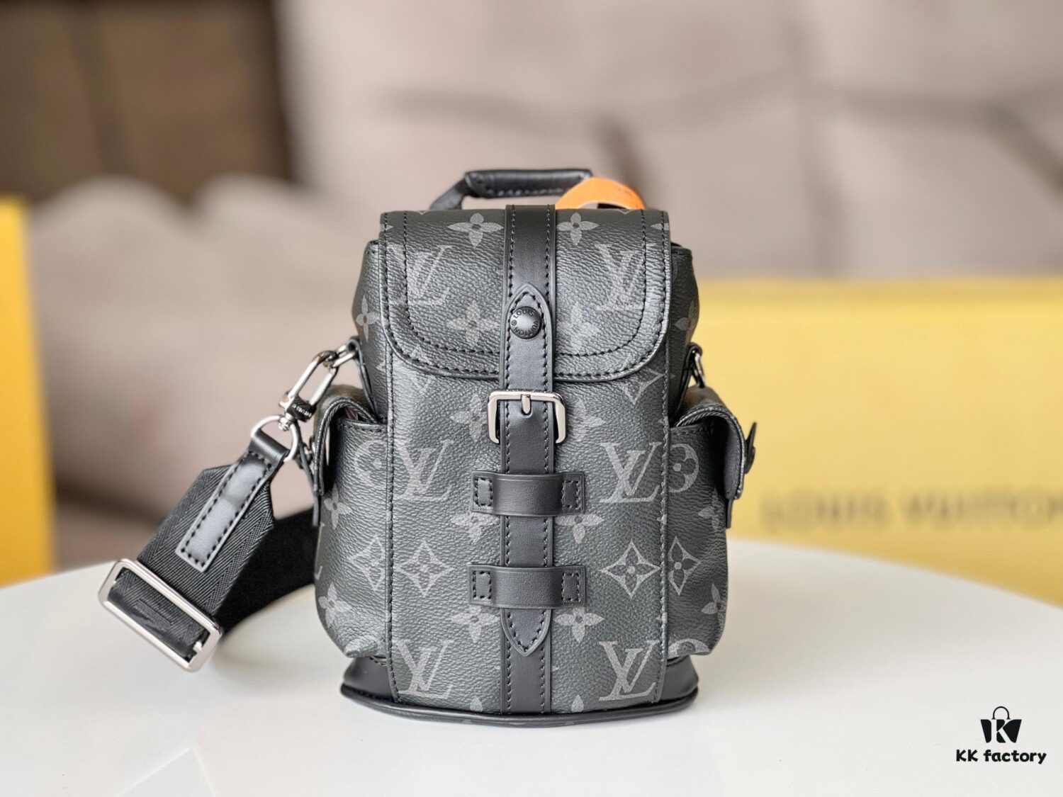 692f12c44ecd253cf1078f81 Top-Quality Original Stock M82769 Black Monogram Nano Christopher Mini Backpack for Men, 2024 New Arrival