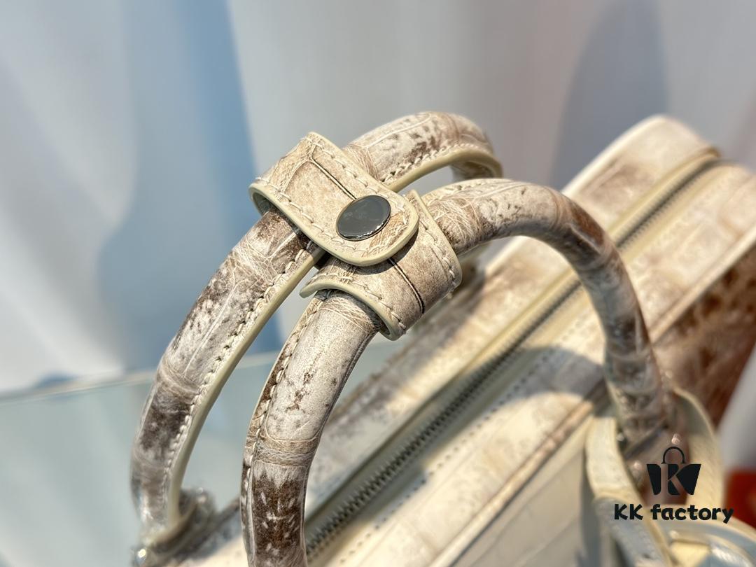 692f12c54ecd253cf1078f85 LV Same-Style Men's Briefcase Made from Himalayan Crocodile Belly with Lambskin Lining, Himalayan Collection