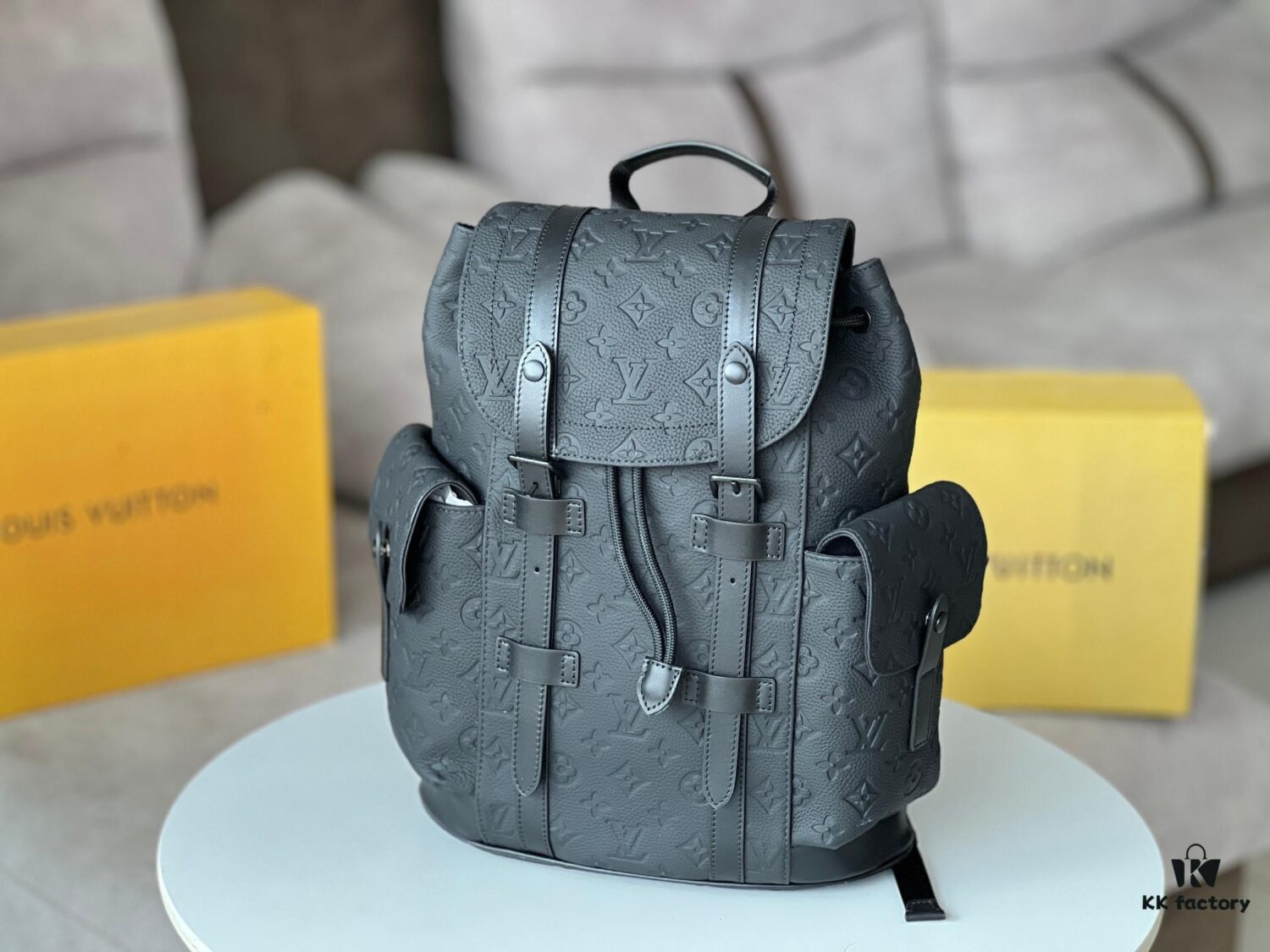 692f12c54ecd253cf1078f88 Genuine Original Chip Version 🍾 Model: M20899 Full Leather Embossed Small Backpack 🎮 This Christopher Backpack Features a Compact Classic Design