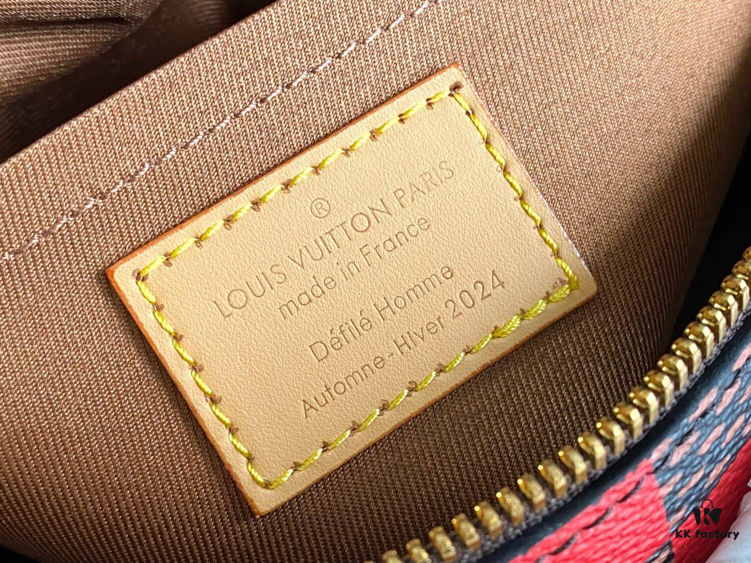 692f12d44ecd253cf1078fa4 N40548 Orange N40561 Red N40547 Blue N40563 Green N40562 Yellow LV Square Bag Louis Vuitton 2024 Men's Spring-Summer Collection