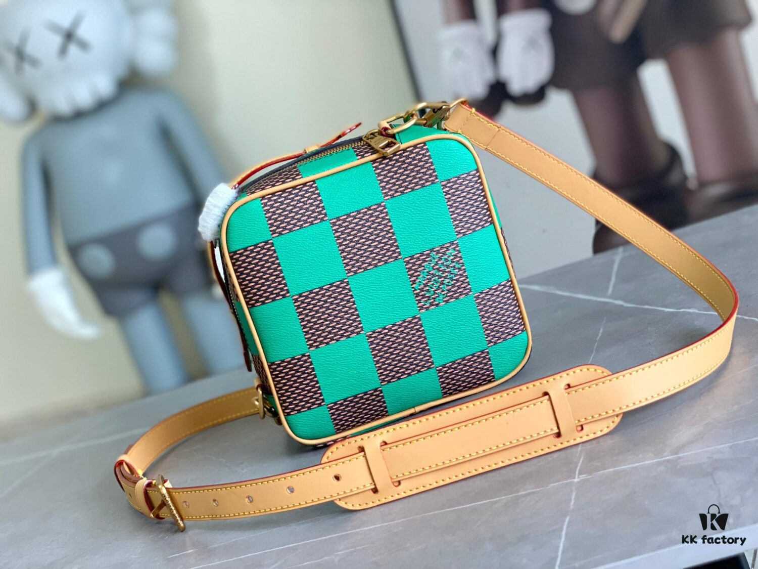692f12d74ecd253cf1078fa8 LV Square Bag Louis Vuitton 2024 Men's Spring-Summer Collection Orange N40548 Red N40561 Blue N40547 Green N40563 Yellow N40562