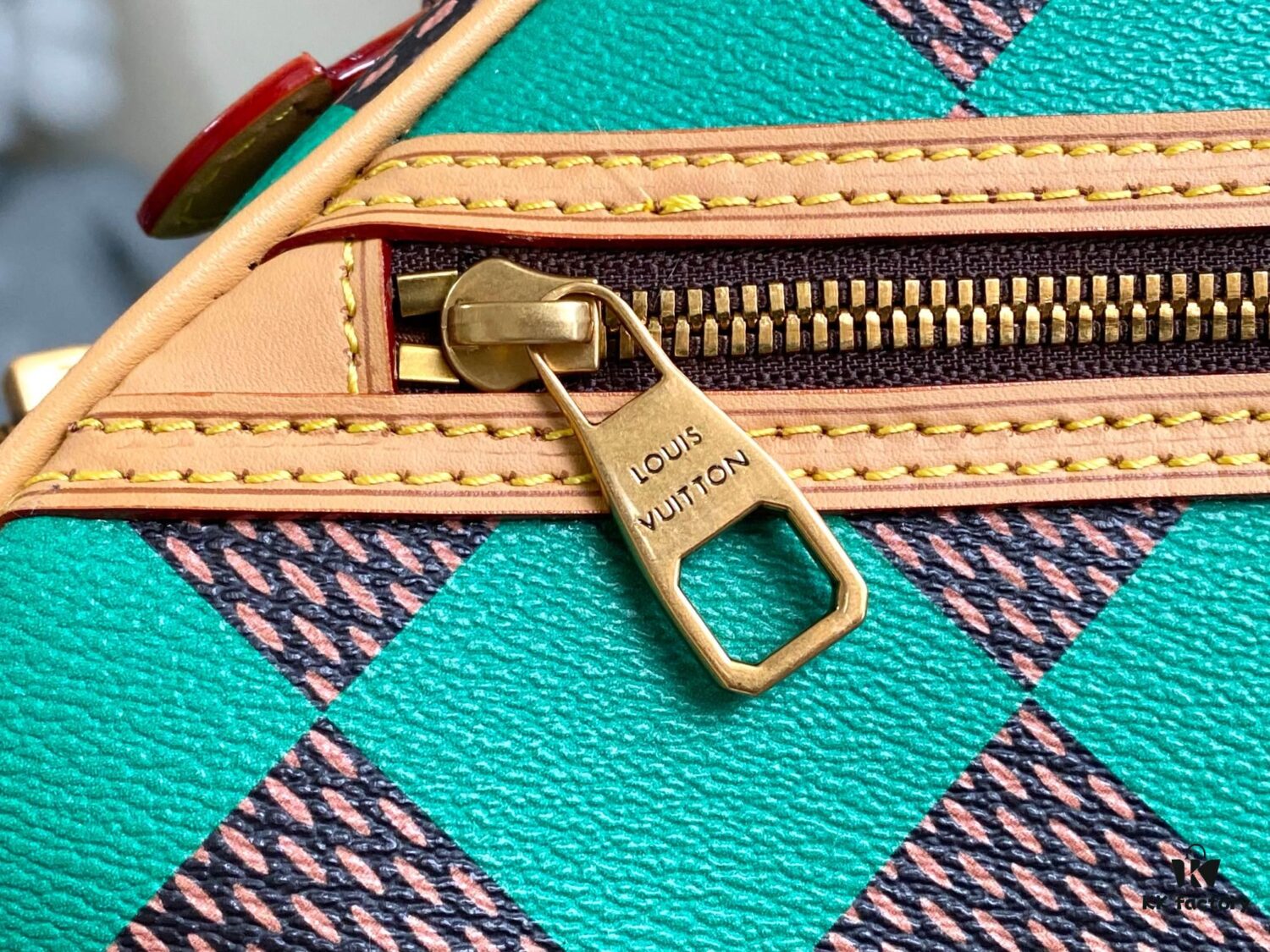 692f12d94ecd253cf1078fab LV Square Bag Louis Vuitton 2024 Men's Spring-Summer Collection Orange N40548 Red N40561 Blue N40547 Green N40563 Yellow N40562