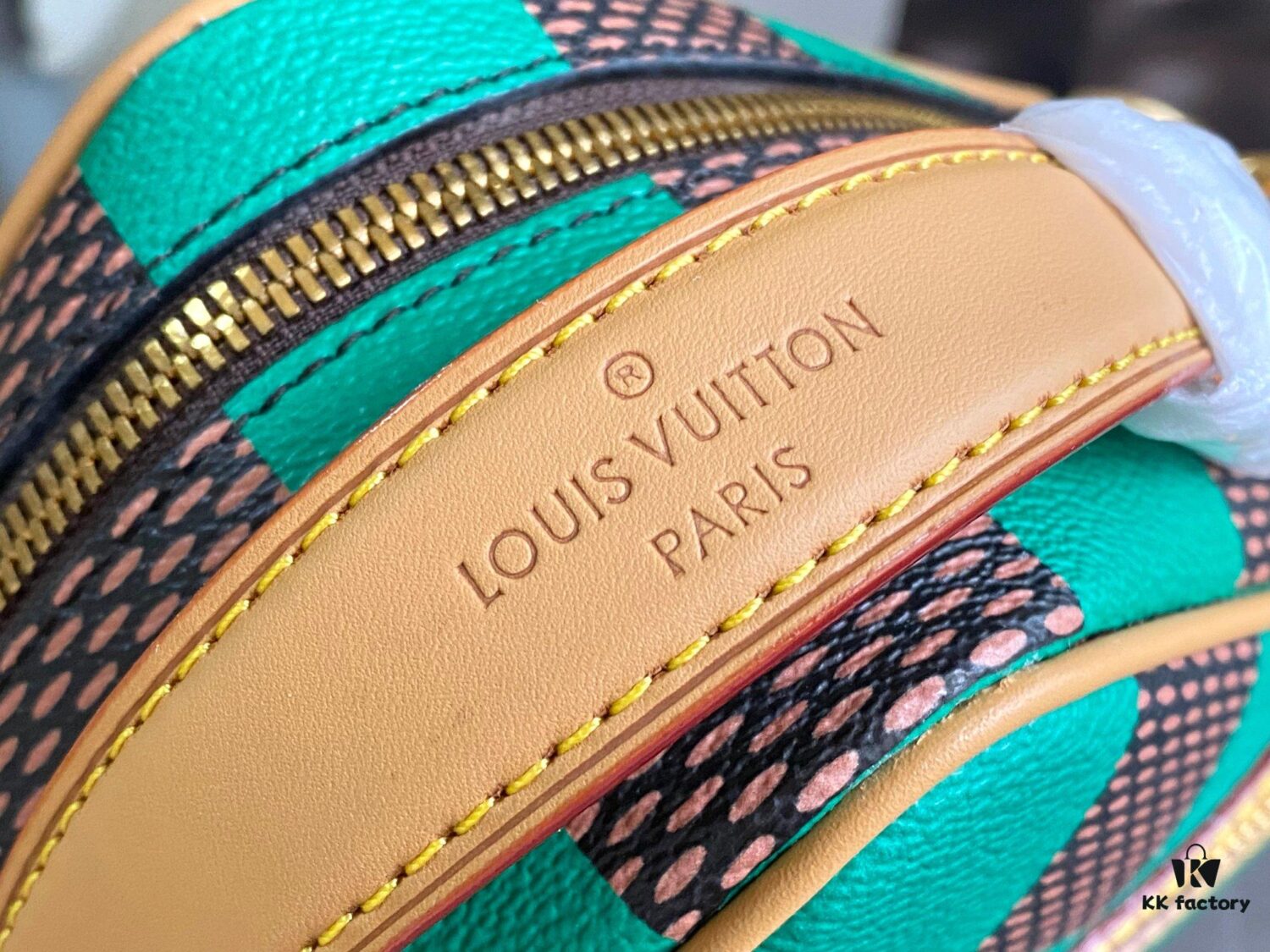 692f12da4ecd253cf1078fae LV Square Bag Louis Vuitton 2024 Men's Spring-Summer Collection Orange N40548 Red N40561 Blue N40547 Green N40563 Yellow N40562