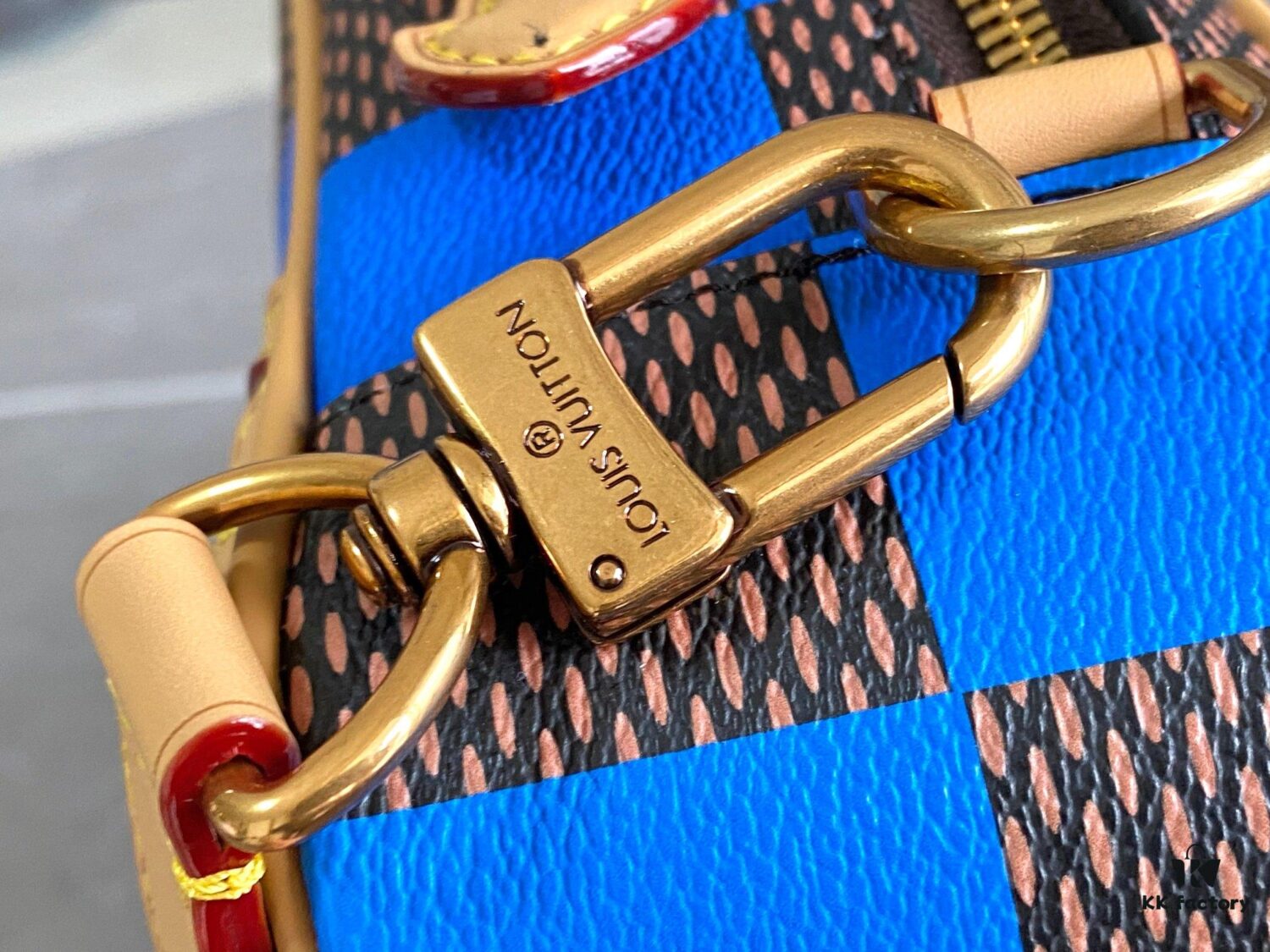 692f12df4ecd253cf1078fb8 N40548 Orange N40561 Red N40547 Blue N40563 Green N40562 Yellow LV Square Bag Louis Vuitton 2024 Men's Spring-Summer Collection