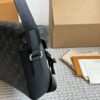 692f12e94ecd253cf1078fce LV Messenger Bag Top Replica Fashionable Men's Crossbody Bag for Everyday Use