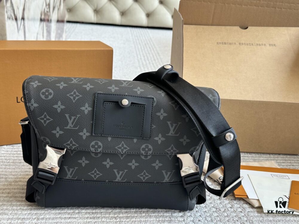 692f12e94ecd253cf1078fcf LV Messenger Bag Top Replica Fashionable Men's Crossbody Bag for Everyday Use