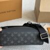 692f12ec4ecd253cf1078fd2 LV Messenger Bag Top Replica Fashionable Men's Crossbody Bag for Everyday Use